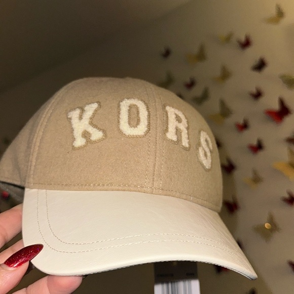 Women’s cap Michael‎ kors